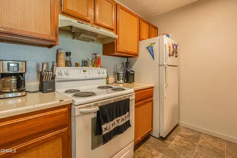 Kitchen - 2023 11th Ave SE, Mandan, ND 58554 photo 3 of 5