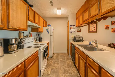 Kitchen - 2023 11th Ave SE, Mandan, ND 58554 photo 2 of 5