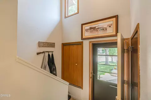 Entry Way - 2023 11th Ave SE, Mandan, ND 58554 photo 1 of 2