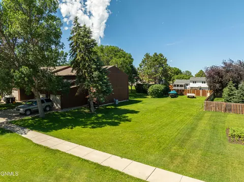 tbd 11th Ave SE, Mandan, ND 58554