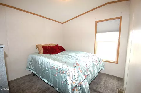 17 E 3rd St E, Fairview, MT 59221 photo 12