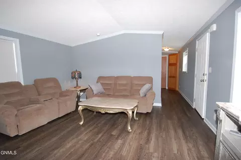 17 E 3rd St E, Fairview, MT 59221 photo 5