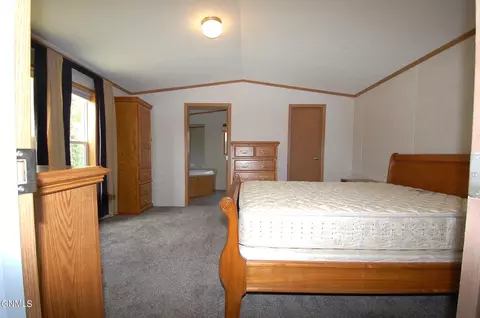 17 E 3rd St E, Fairview, MT 59221 photo 8