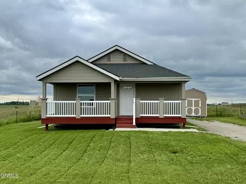 13826 Cottonwood St, Williston, ND 58801