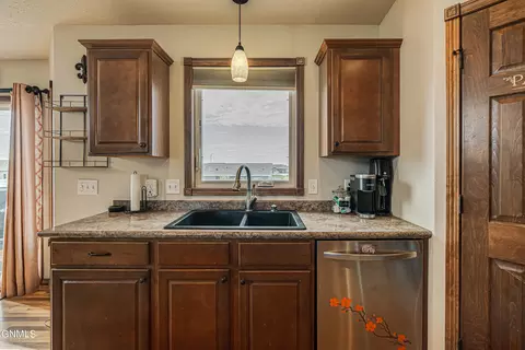 Kitchen - 4819 Calgary Ave E, Bismarck, ND 58503 photo 3 of 7