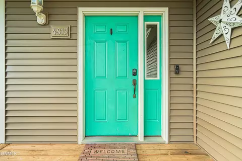 Entry Way - 4819 Calgary Ave E, Bismarck, ND 58503 photo 1 of 5