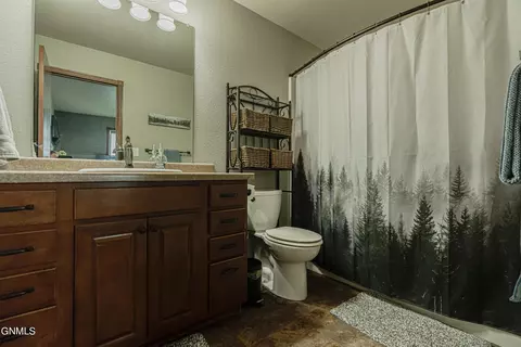 Bath - 4819 Calgary Ave E, Bismarck, ND 58503 photo 1 of 7