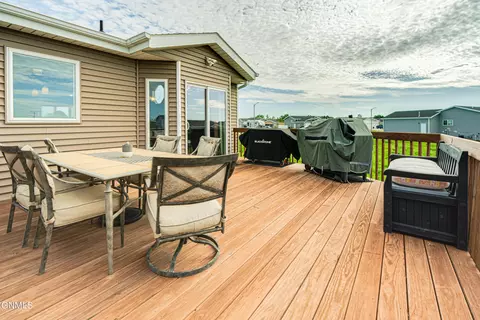 Exterior - 4819 Calgary Ave E, Bismarck, ND 58503 photo 6 of 7