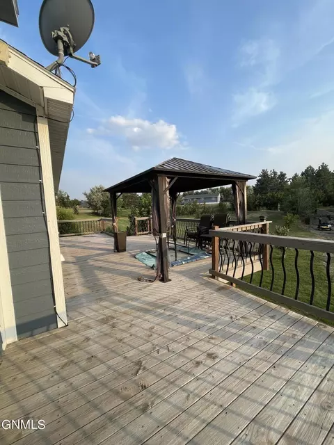 5042 133rd Ave NW, Williston, ND 58801 photo 10