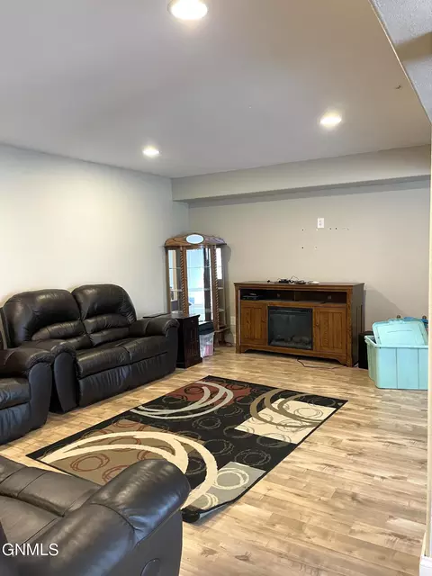 5042 133rd Ave NW, Williston, ND 58801 photo 44