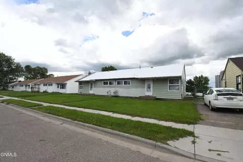 30911 4th Ave E, Ray, ND 58849