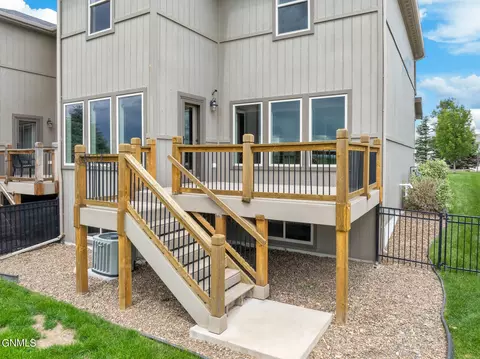 1913 14th St W, Williston, ND 58801 photo 4