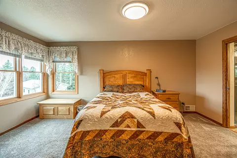 Bedroom - 3105 Dublin Dr, Bismarck, ND 58503 photo 2 of 10