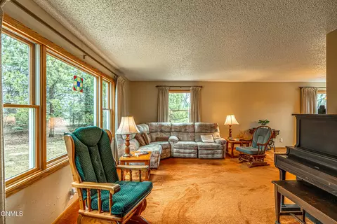 Living - 3105 Dublin Dr, Bismarck, ND 58503 photo 2 of 5
