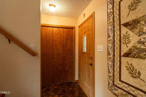 Entry Way - 3105 Dublin Dr, Bismarck, ND 58503 photo 1 of 2