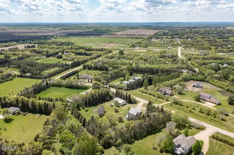 View/Area - 3105 Dublin Dr, Bismarck, ND 58503 photo 10 of 10
