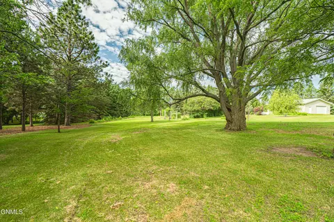 Exterior - 3105 Dublin Dr, Bismarck, ND 58503 photo 19 of 22