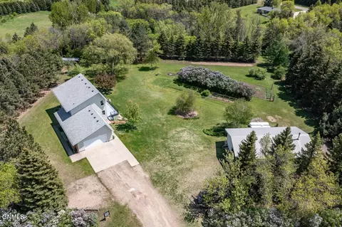 View/Area - 3105 Dublin Dr, Bismarck, ND 58503 photo 2 of 10