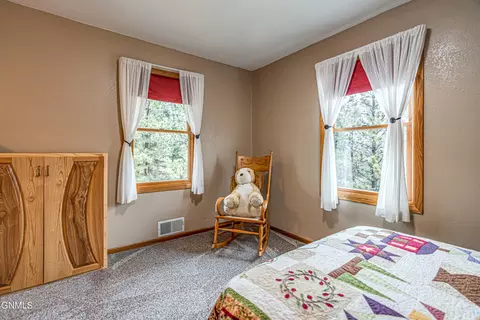 Bedroom - 3105 Dublin Dr, Bismarck, ND 58503 photo 9 of 10