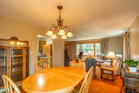 Dining - 3105 Dublin Dr, Bismarck, ND 58503 photo 1 of 4