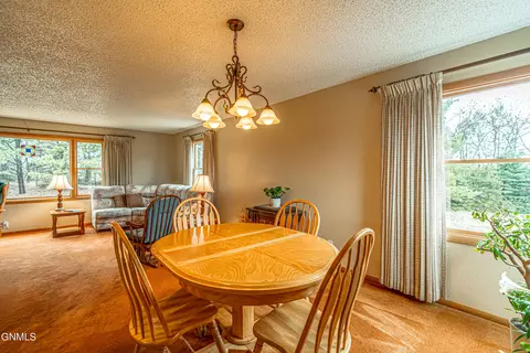 Dining - 3105 Dublin Dr, Bismarck, ND 58503 photo 2 of 4