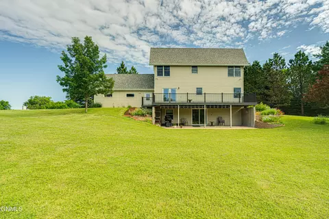 Exterior - 3105 Dublin Dr, Bismarck, ND 58503 photo 15 of 22