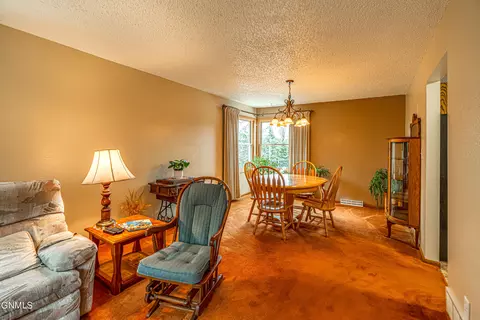 Dining - 3105 Dublin Dr, Bismarck, ND 58503 photo 4 of 4