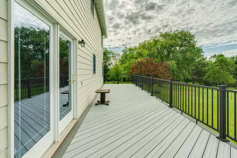 Exterior - 3105 Dublin Dr, Bismarck, ND 58503 photo 7 of 22