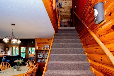 Entry Way - 5575 Co Rd 63, Adrian, ND 58472 photo 3 of 4