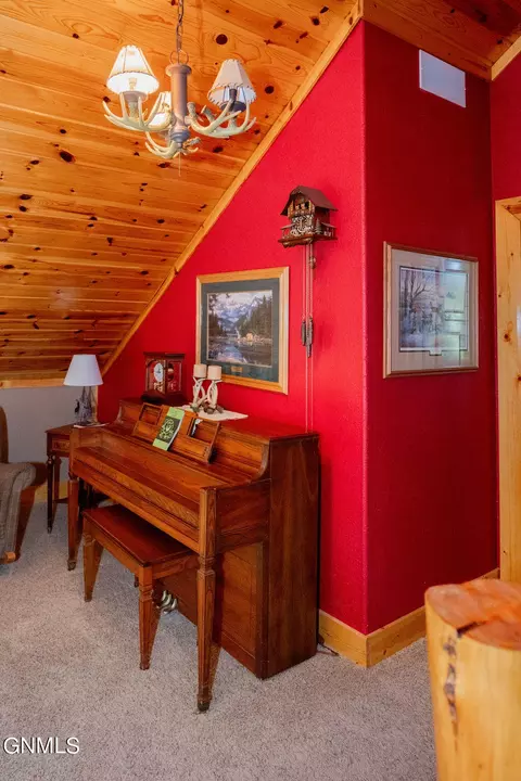 Entry Way - 5575 Co Rd 63, Adrian, ND 58472 photo 4 of 4