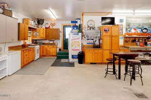 Kitchen - 5575 Co Rd 63, Adrian, ND 58472 photo 7 of 9