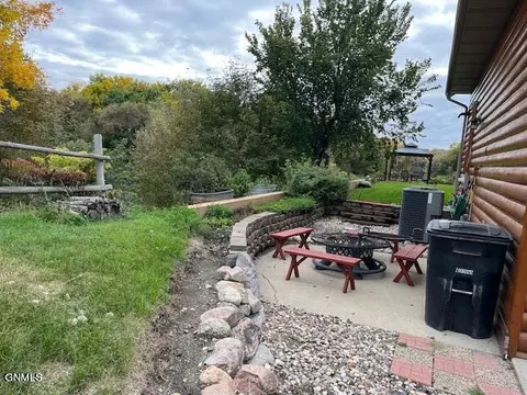 Exterior - 5575 Co Rd 63, Adrian, ND 58472 photo 19 of 22