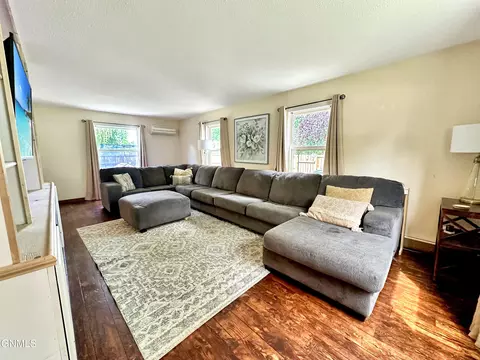 Living - 117 18th St E, Williston, ND 58801 photo 1 of 3
