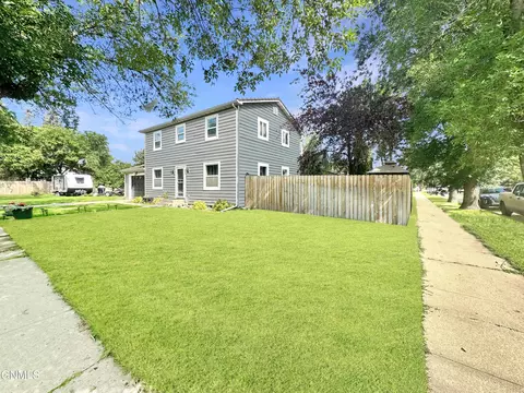 Exterior - 117 18th St E, Williston, ND 58801 photo 2 of 9