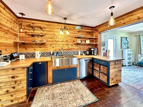 Kitchen - 117 18th St E, Williston, ND 58801 photo 1 of 2