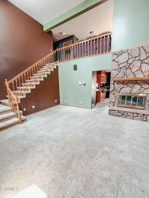 2213 Main Ct, Williston, ND 58801 photo 7