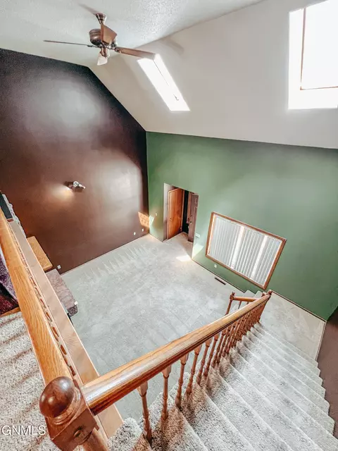 2213 Main Ct, Williston, ND 58801 photo 21