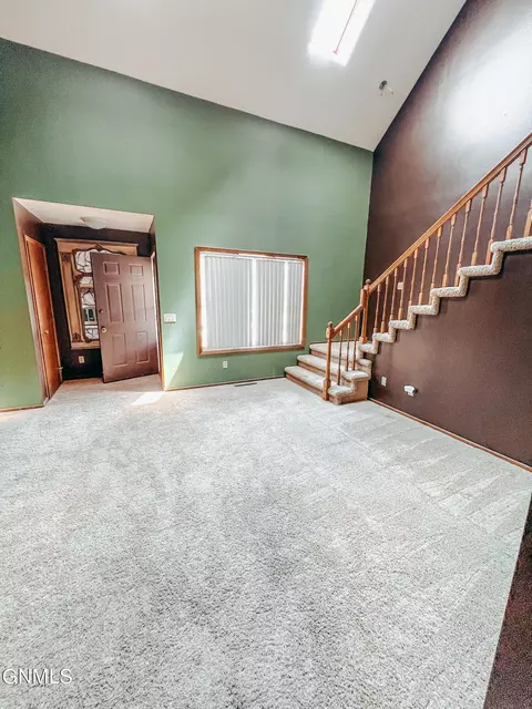 2213 Main Ct, Williston, ND 58801 photo 22