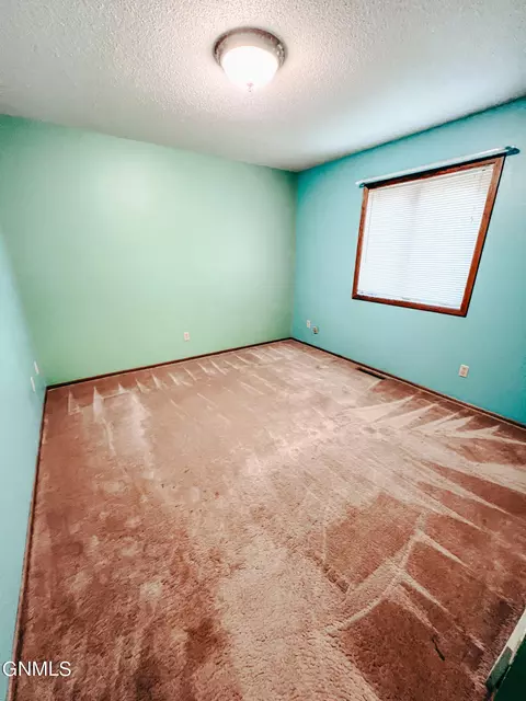 2213 Main Ct, Williston, ND 58801 photo 13