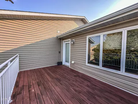 2100 Sundancer Loop SE, Mandan, ND 58554 photo 35