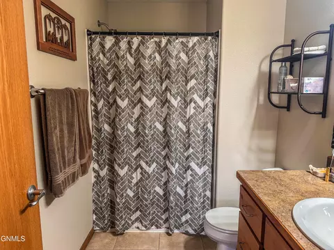 2100 Sundancer Loop SE, Mandan, ND 58554 photo 24
