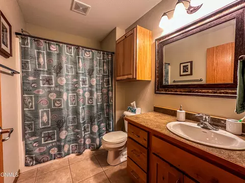 2100 Sundancer Loop SE, Mandan, ND 58554 photo 19