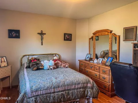 2100 Sundancer Loop SE, Mandan, ND 58554 photo 27