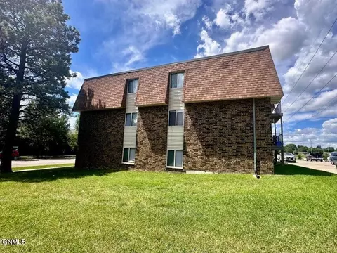 2812 E Rosser Ave, Bismarck, ND 58501 photo 13