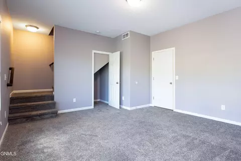 4001 E Calgary Ave, Bismarck, ND 58503 photo 23