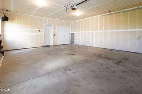 4001 E Calgary Ave, Bismarck, ND 58503 photo 25