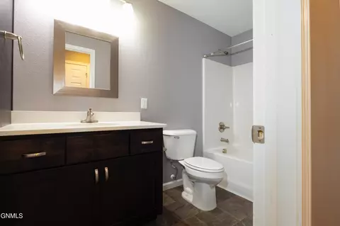 4001 E Calgary Ave, Bismarck, ND 58503 photo 22