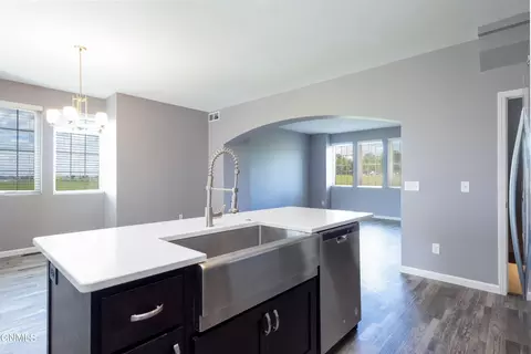 4001 E Calgary Ave, Bismarck, ND 58503 photo 4