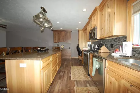 718 9th St SW, Sidney, MT 59270 photo 6