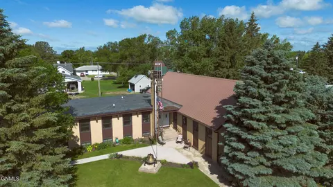 221 East St, Lehr, ND 58460